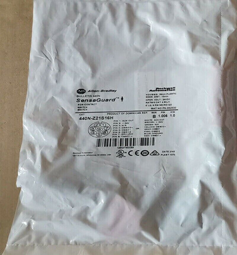 Allen Bradley SensaGuard Ser B FW 1.005 Non-Contact Switch - ALLEN BRADLEY