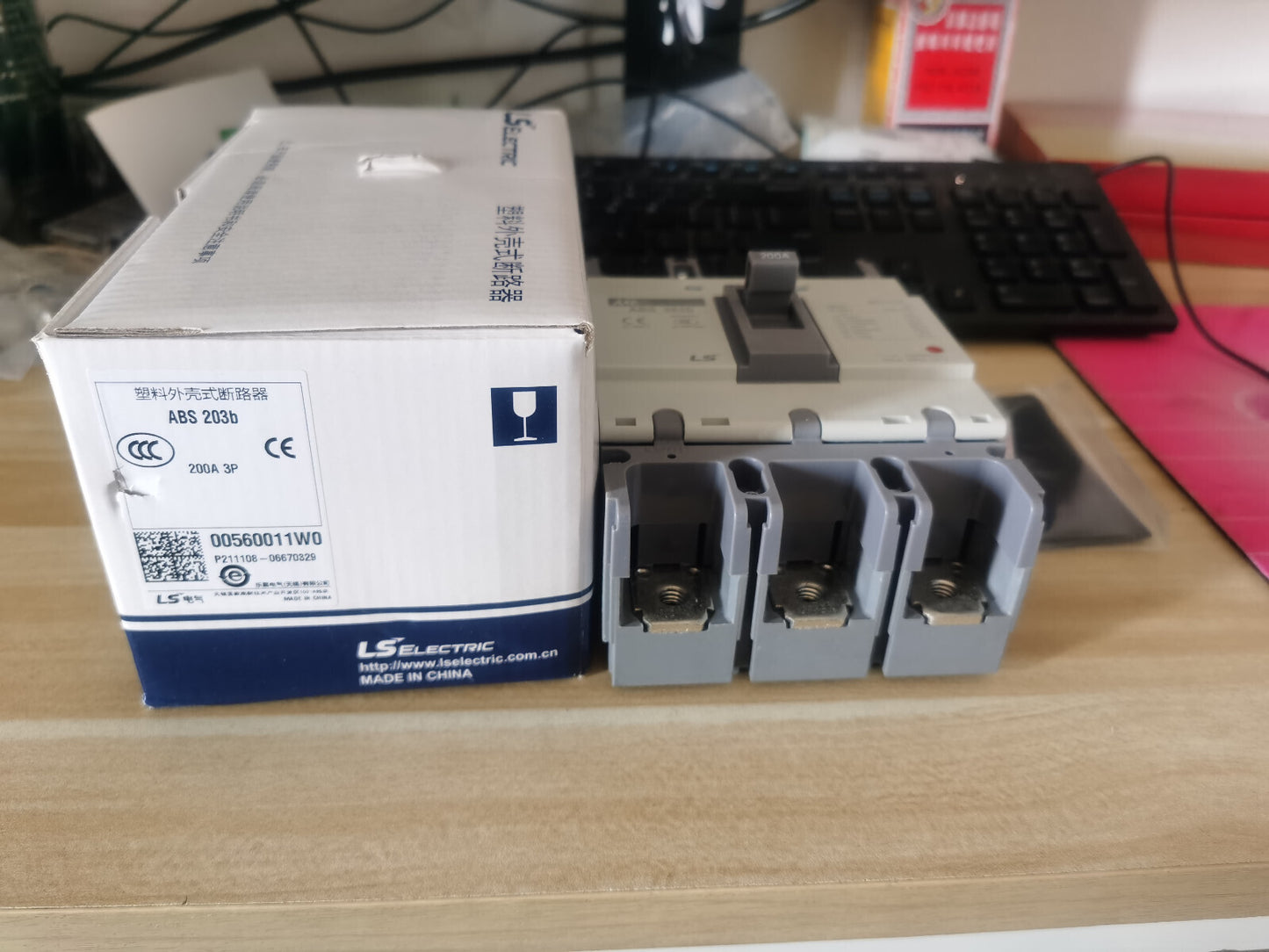 LS ABS203b MEC Circuit Breaker 3P  Free Ship