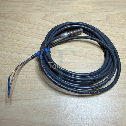 ! Omron E2E-X2D1-N Proximity Sensor Prox 13722M
