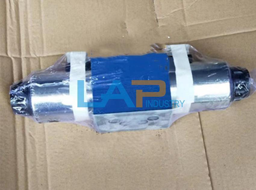 new 1PCS For REXRITH Solenoid Valve 4WE10E33/CG24N9K4 R900588201 350BAR - REXRITH