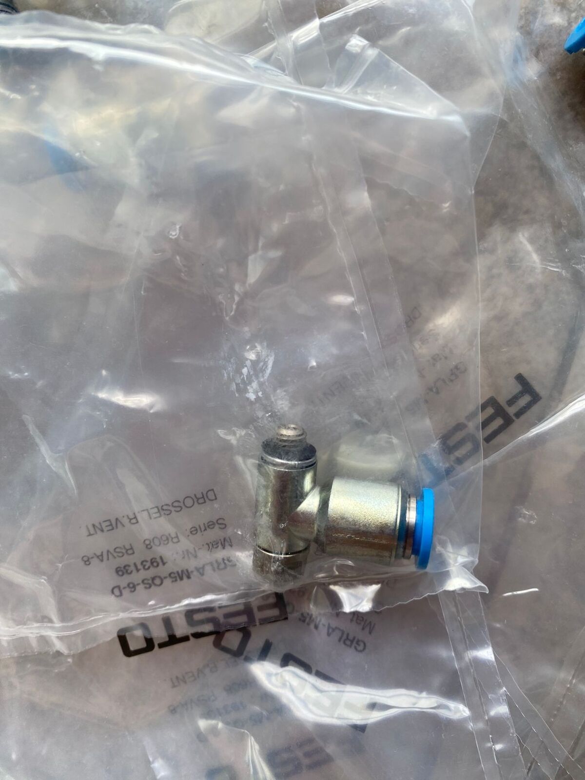 new 1PC Festo GRLA-M5-QS-6-D 193139 One-way Flow Control Valve 193139 - FESTO