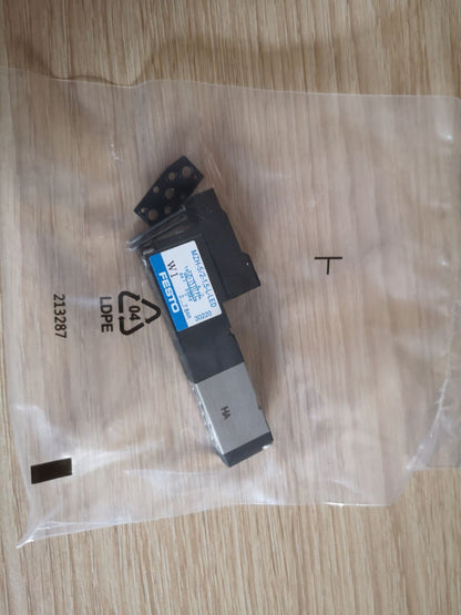 1PC Festo MZH-5/2-1,5-L-LED 30220 Solenoid Valve *TT