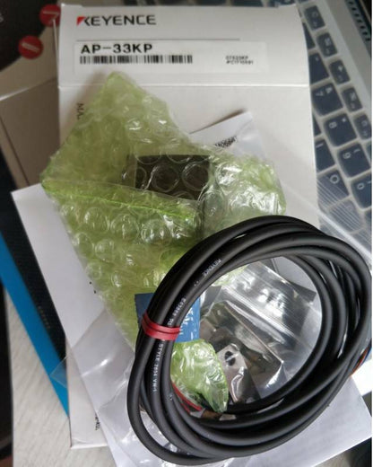 Keyence AP-33KP Digital Display Pressure Sensor - KEYENCE