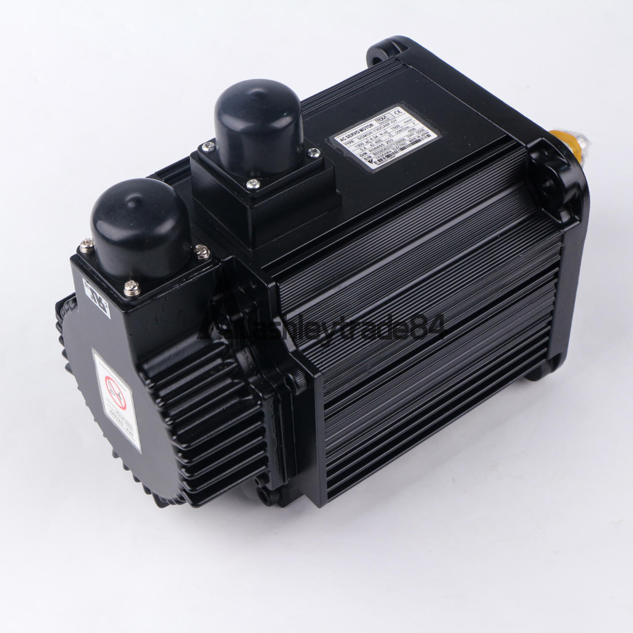 new ONE  YASKAWA SGMGH-13DCA6F-OY SERVO MOTOR