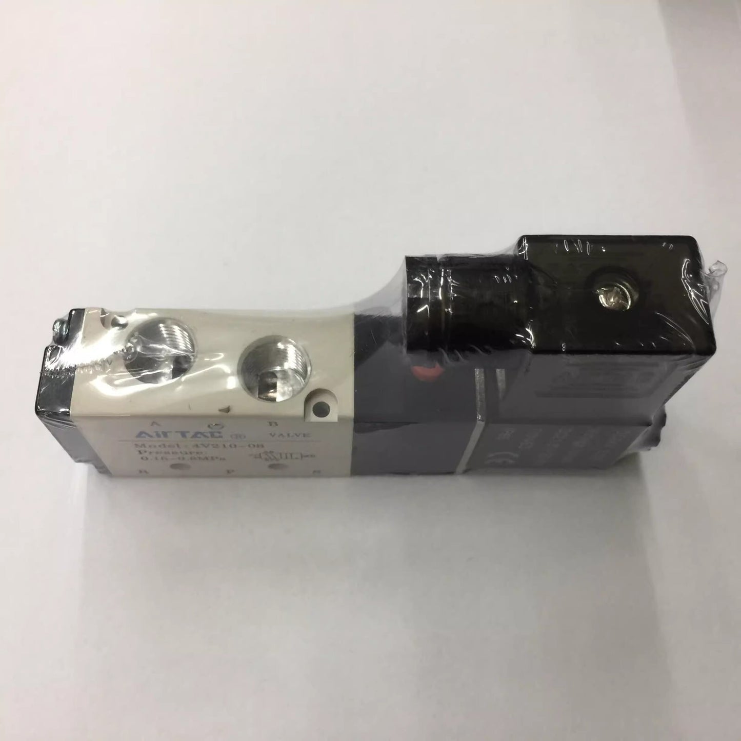1PCS 4V210-08 DC24V Solenoid Valve