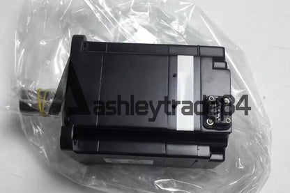 new 1PC  Yaskawa SGM7J-08AFD61 Servo Motor