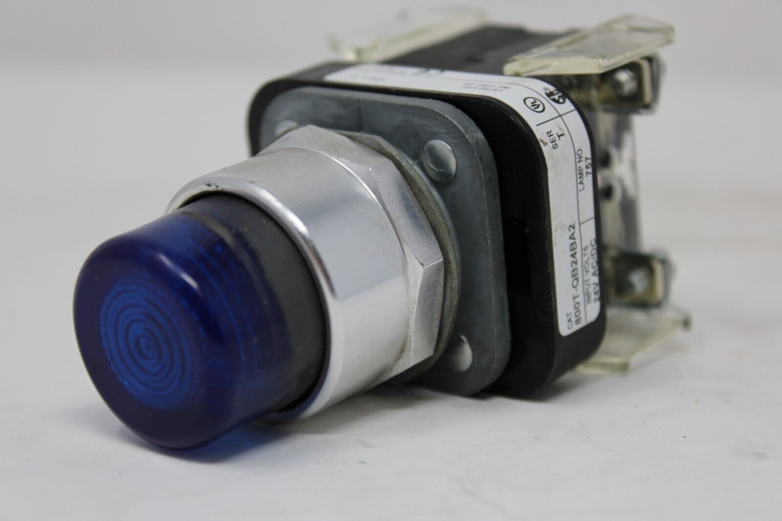 used Allen-Bradley 800T-QB24BA2 Blue Illuminated Pushbutton