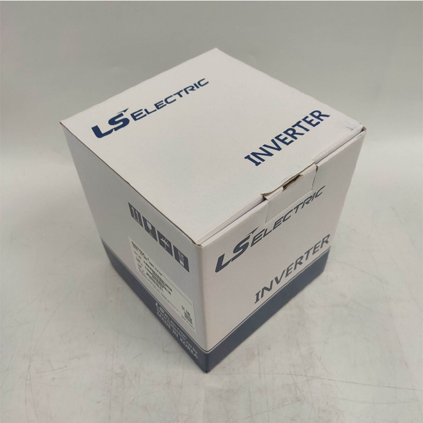 new LS inverter SV037IG5A-4 3.7KW /380V - OMRON