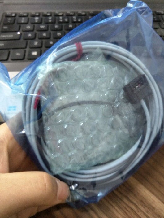 1PCS KEYENCE LV-NH100 LVNH100 SENSOR IN BOX