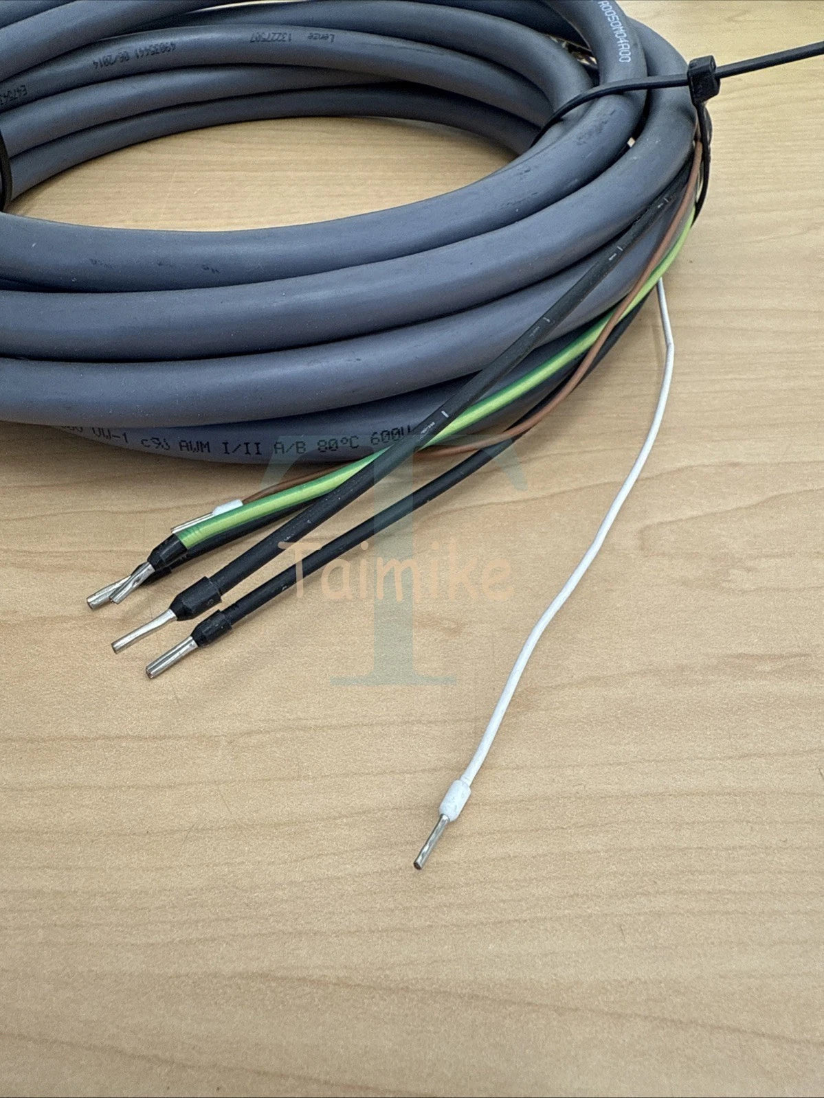 ! Lenze EYP0004A0050M04A00 Motor Power Cable 15261330 - 5m