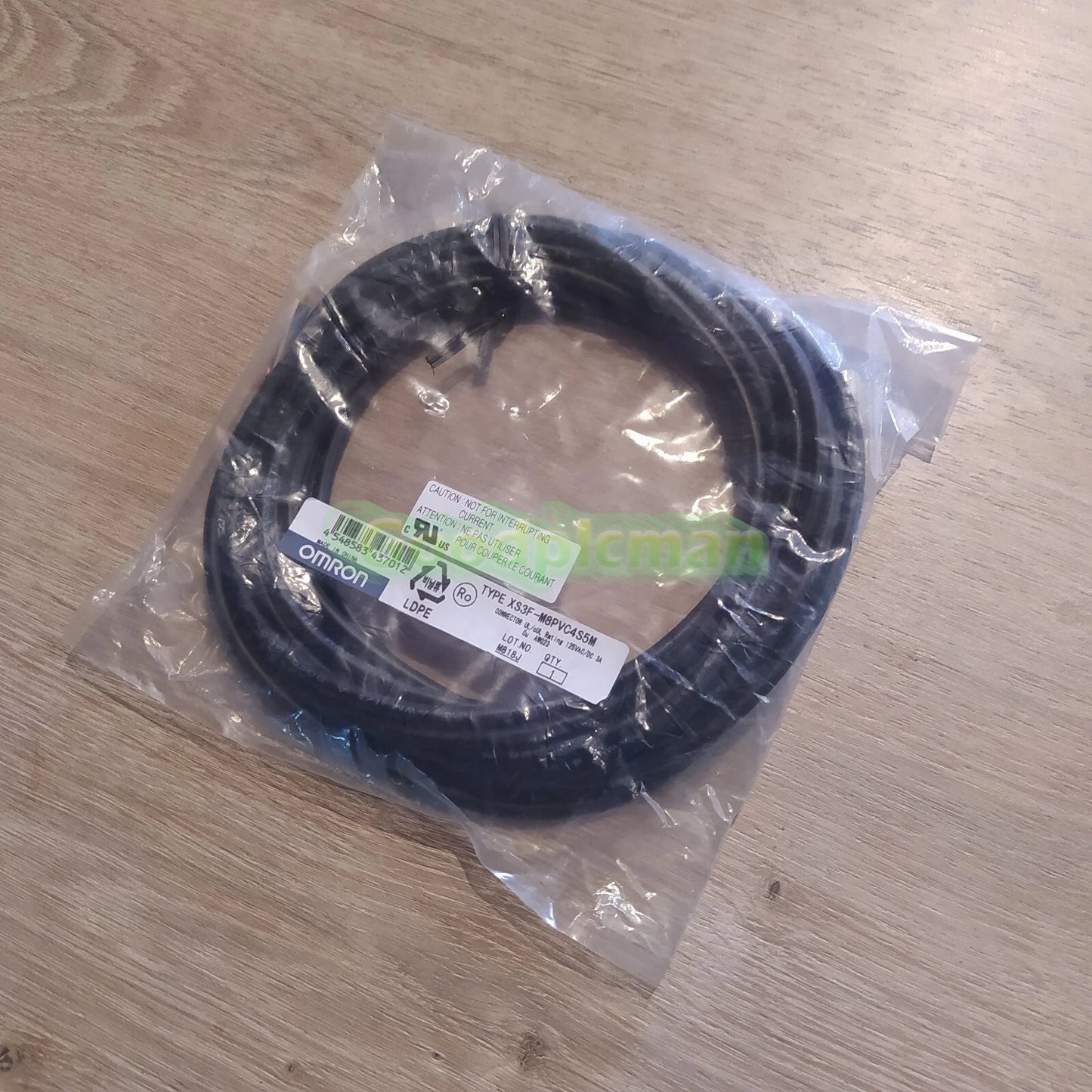 1PC Omron XS3F-M8PVC4S5M CABLE 5M XS3FM8PVC4S5M