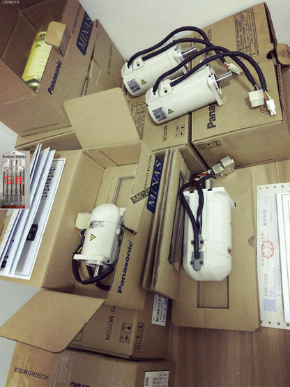1pcs NEW Panasonic Servo Motor MSM042A1A - PANASONIC