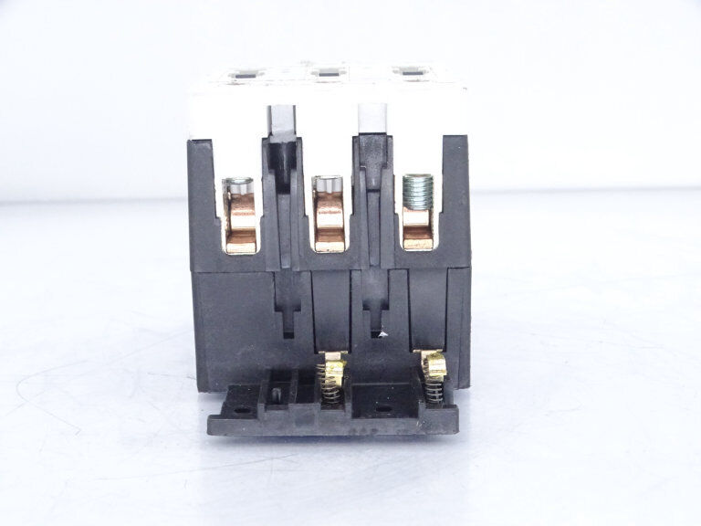 Eaton N04NCS1X3N Contactor - EATON CORPORATION