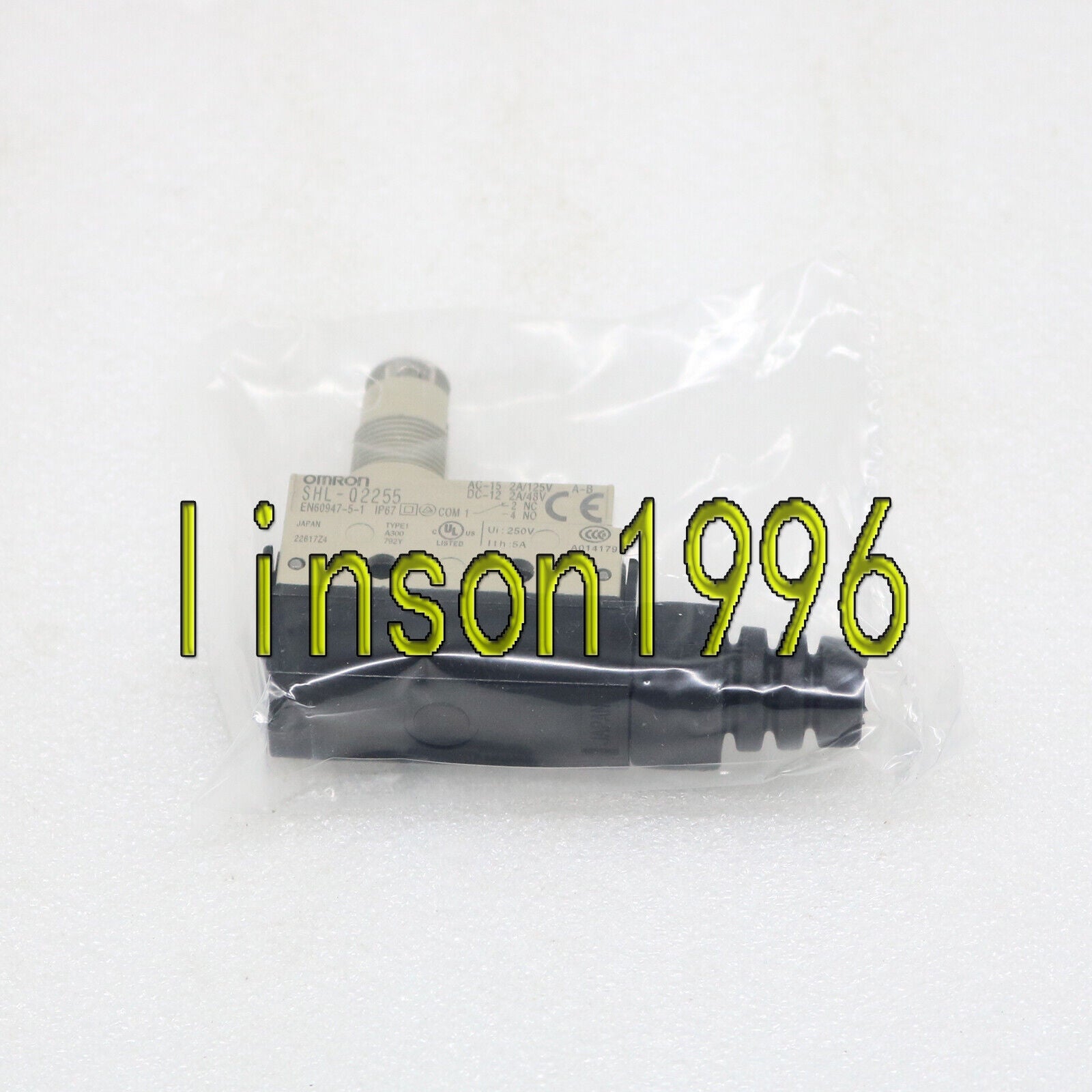 Omron ONE Limit Switch SHL-Q2255, High-Performance Switch with 2255 contacts, reliably protecting electrical circuits in industrial and domestic applications - OMRON
