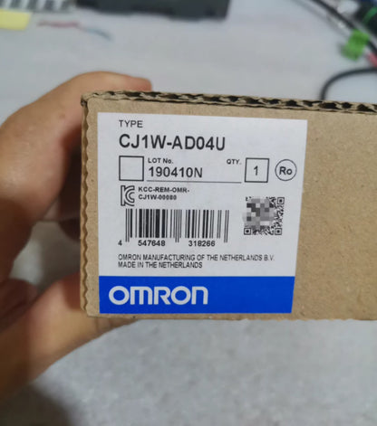 1PCS OMRON CJ1W-AD04U CJ1WAD04U IN BOX