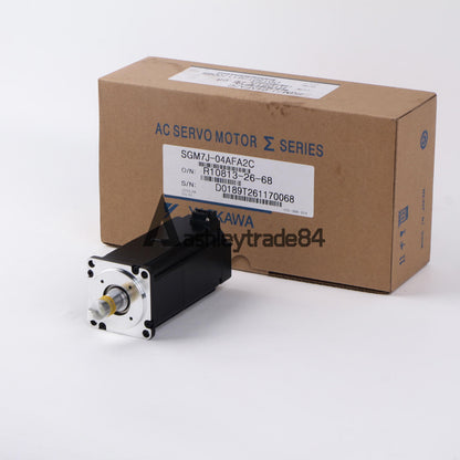 new ONE Yaskawa SERVO MOTOR SGM7J-04AFA2C