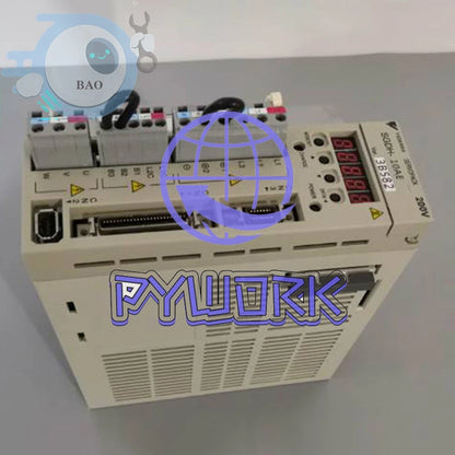 1PCS Yaskawa Servo Drive SGDH-10AE