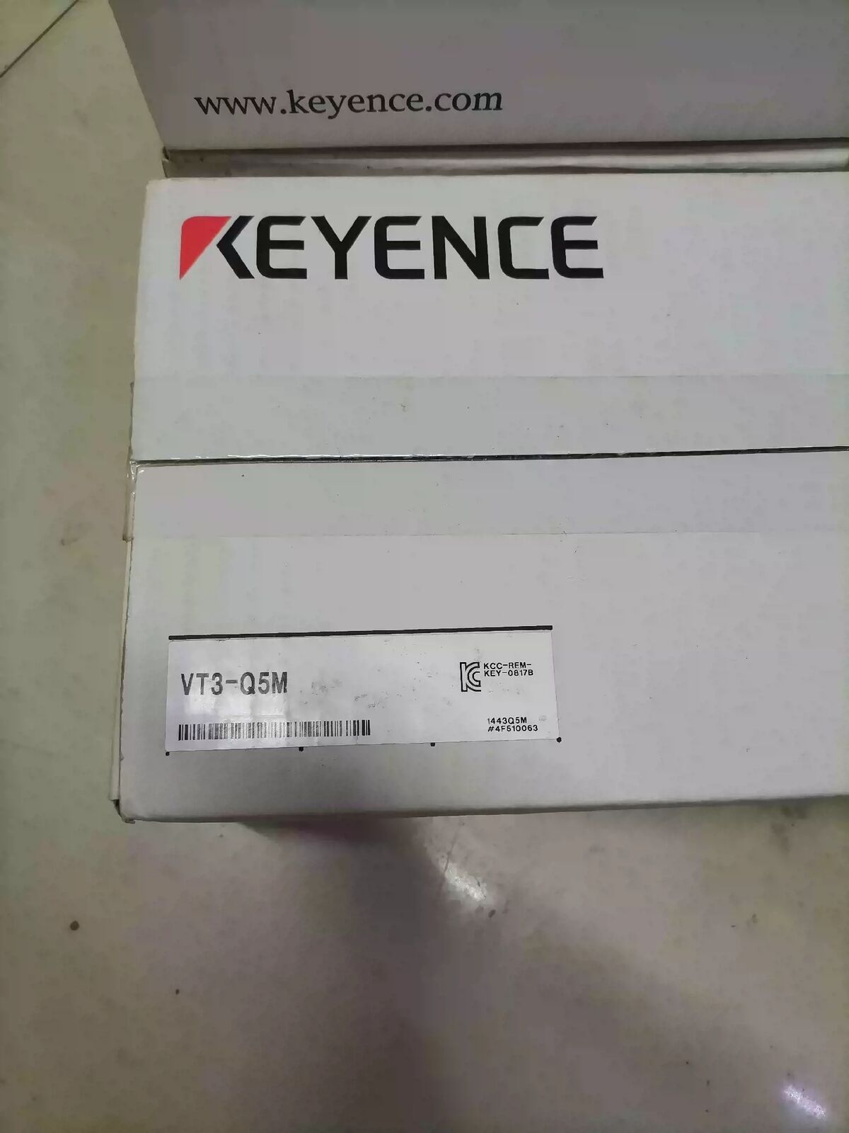 KEYENCE VT3-Q5M Touch Screen - KEYENCE