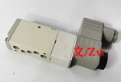 new 1PCS FIT FOR solenoid valve MVSC-220M-4E1 DC24V Box Type - OMRON
