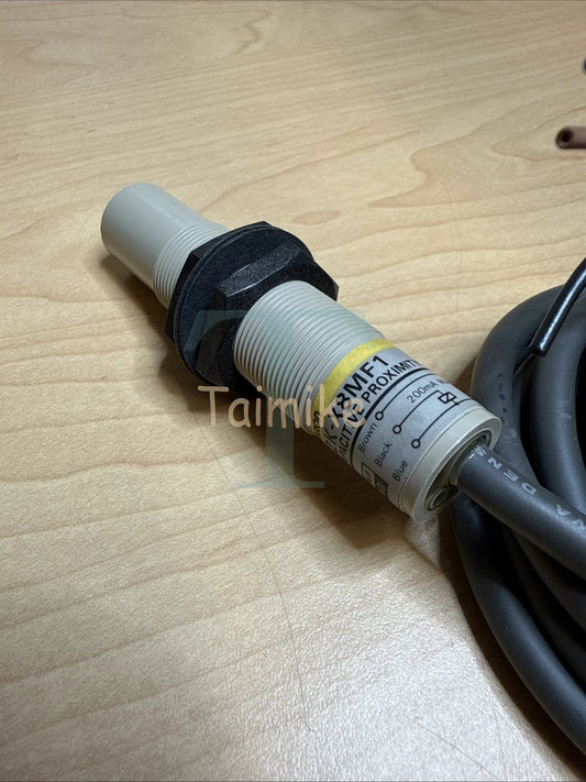 ! Omron E2K-X8MF1 Capacitive Proximity Switch