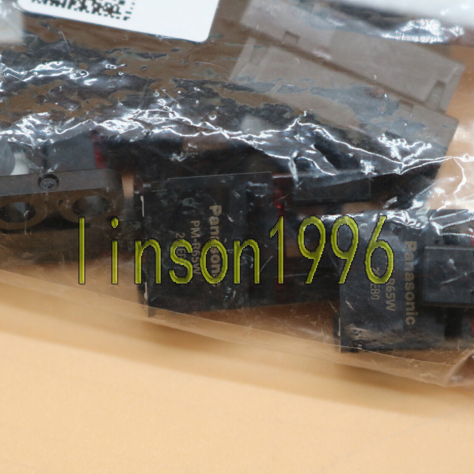 new 10PCS/1Bag  For Panasonic PM-R65W Photoelectric Sensor Fast Delivery