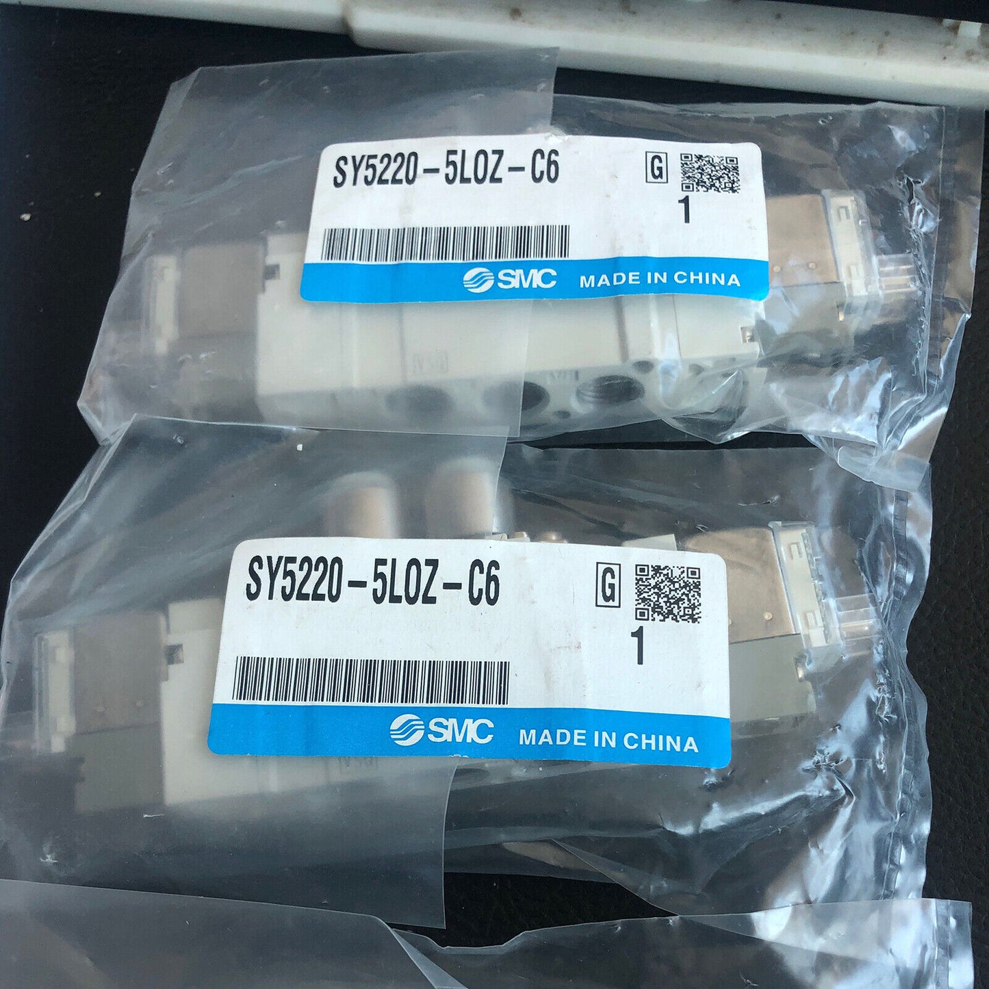 New One SMC Solenoid Valve SY5220-5LOZ-C6 - SMC