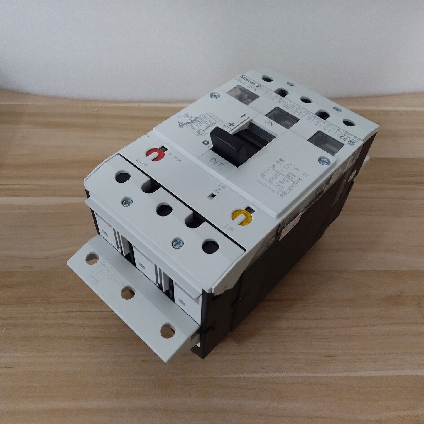 New Sent Within 24 Hours - MOeller PLC NZM7-200S Without Box - MOELLER PLC