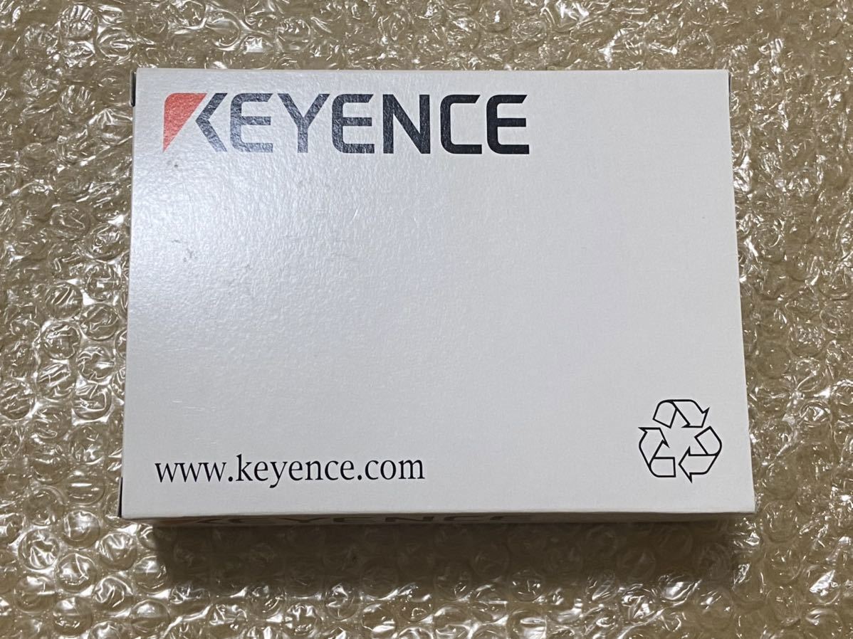 new Keyence SR-710 Ultra Compact Code Reader SR-700 Series