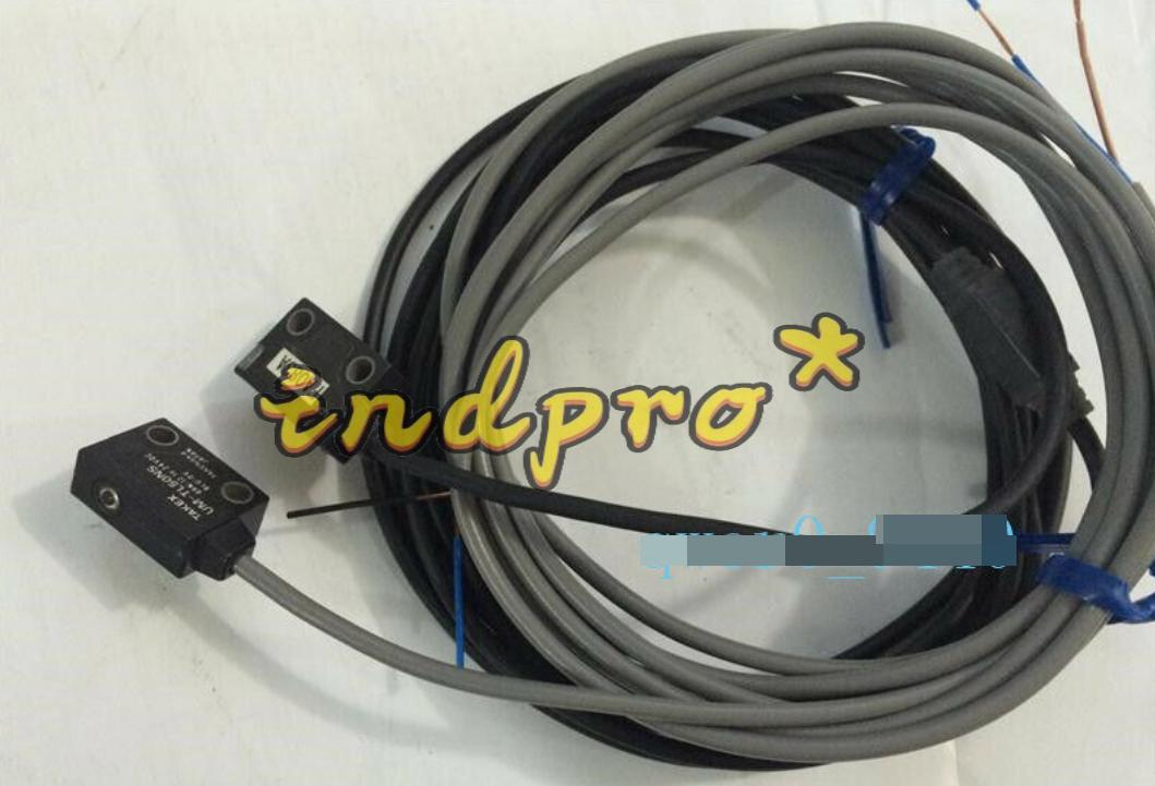 new ONE Photoelectric Switch UM-TR50DNSV + UM-TL50NS
