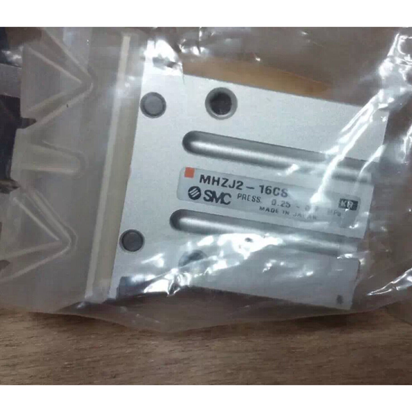 new ONE SMC Finger Cylinder MHZJ2-16CS - SMC