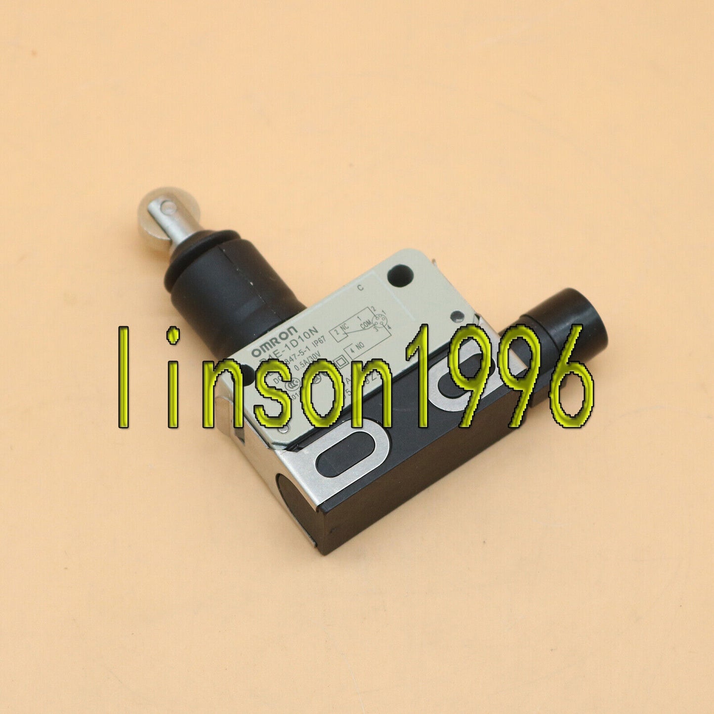Omron D4E-1D10N Limit Switch - OMRON