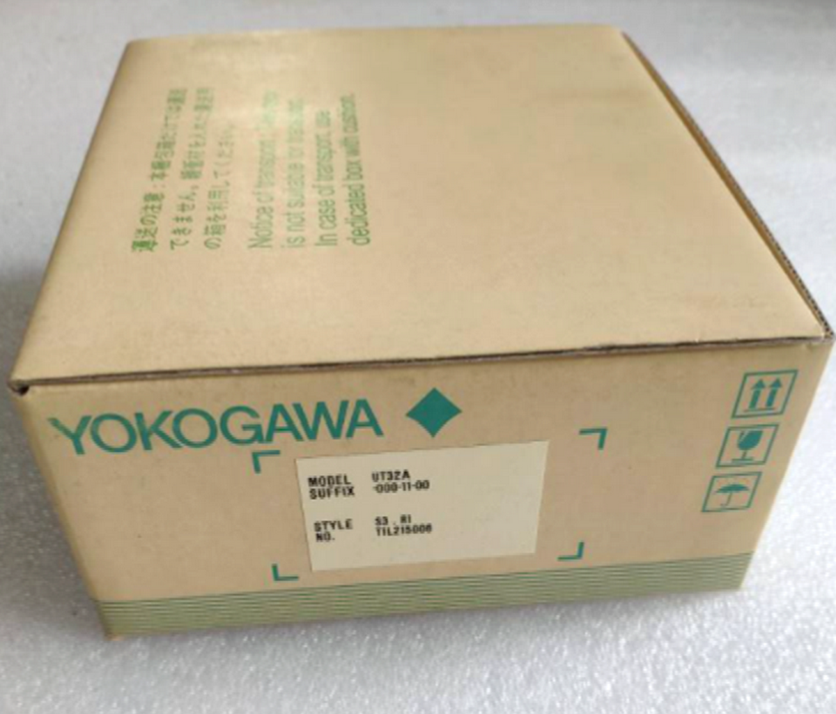 new  YOKOGAWA UT32A-000-11-00 Temperature Controller YOKOGAWA