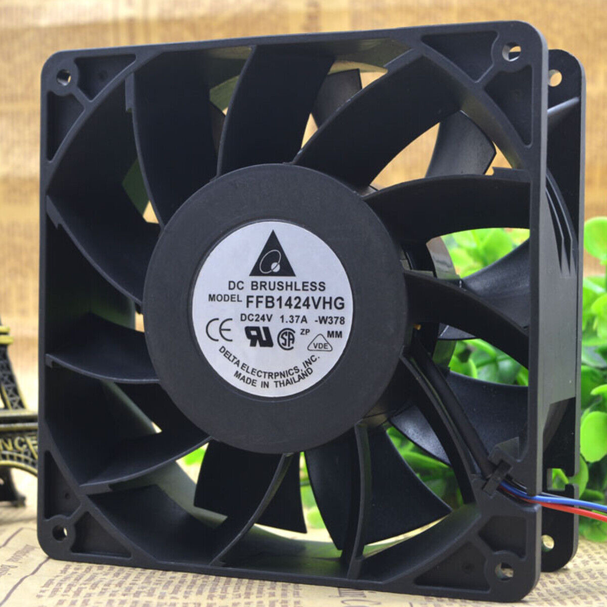 Delta FFB1424VHG 24V 1.37A Industrial Fan with High Air Flow - DELTA