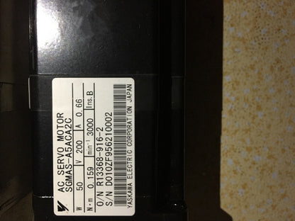 1PC YASKAWA AC SERVO MOTOR SGMAS-A5ACA2C