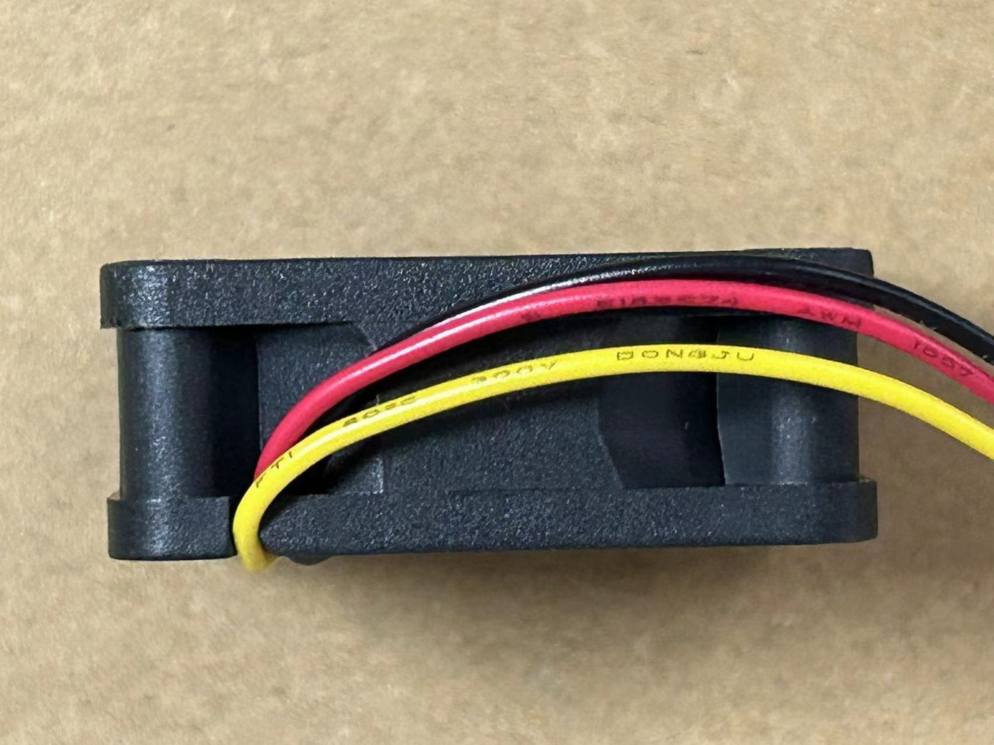 new FOR Sanyo 109P0424H7D28 Fan 24V 0.08A 40*40*15mm 3pin shu