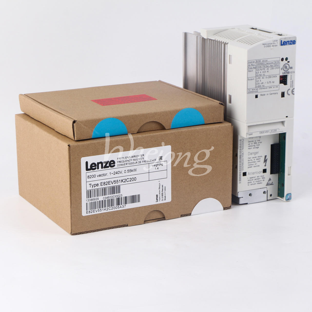 new 1PCS  Lenze Inverter E82EV551_2C200 E82EV551K2C200