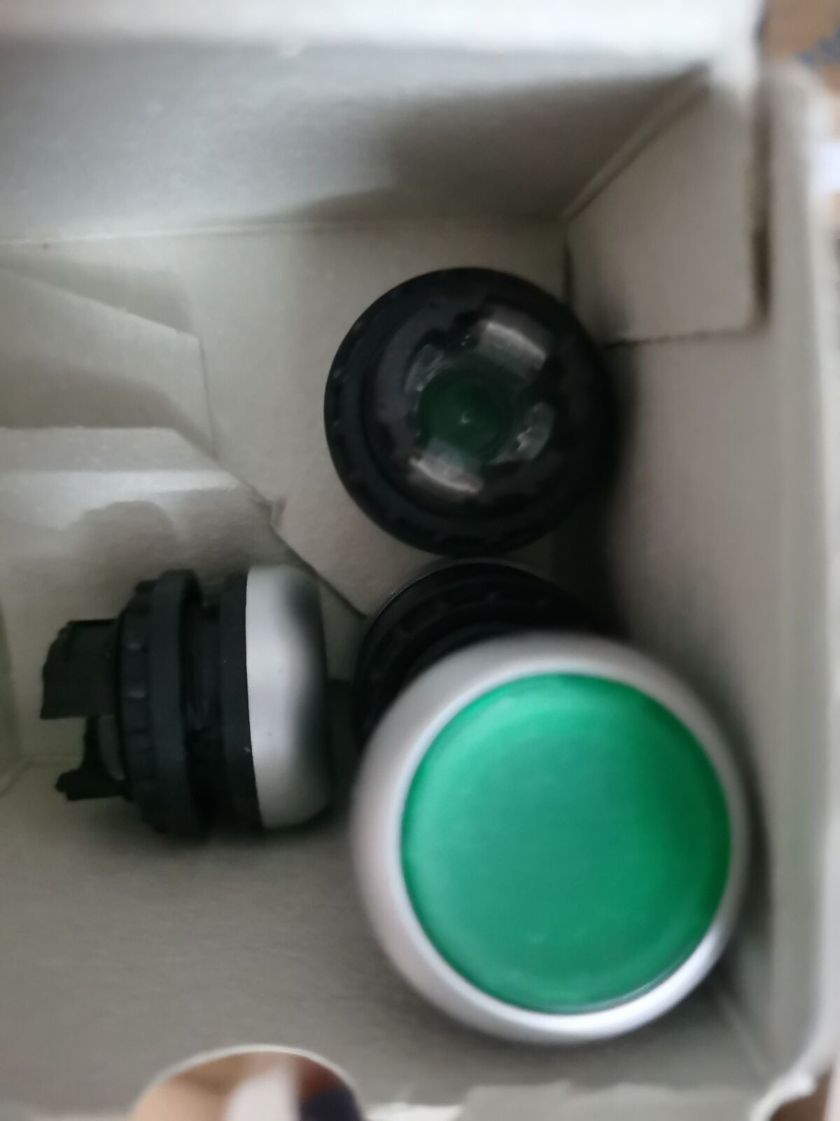 new 1pc eaton moeller Light Unit M22-LED230-G - EATON MOELLER