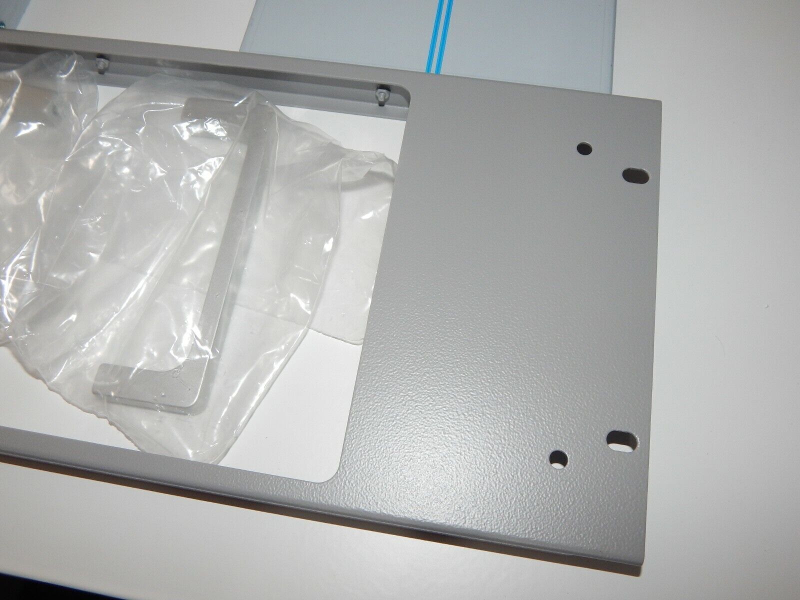 Used Rohde & Schwarz HAMEG HZ46 Rackmount Kit - ROHDE & SCHWARZ