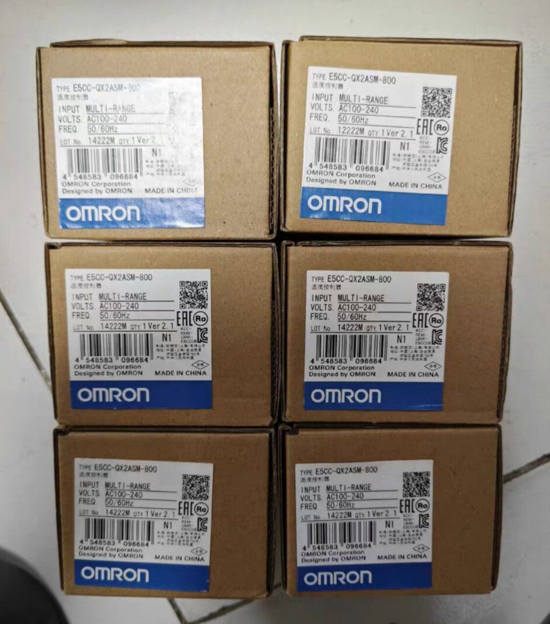 1PC  Omron E5CC-QX2ASM-800 Temperature Controller 100-240VAC  Free Ship