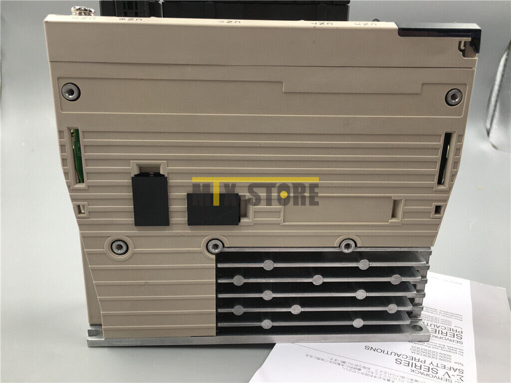 1pcs Yaskawa Servo Drive SGDV-R90A01A