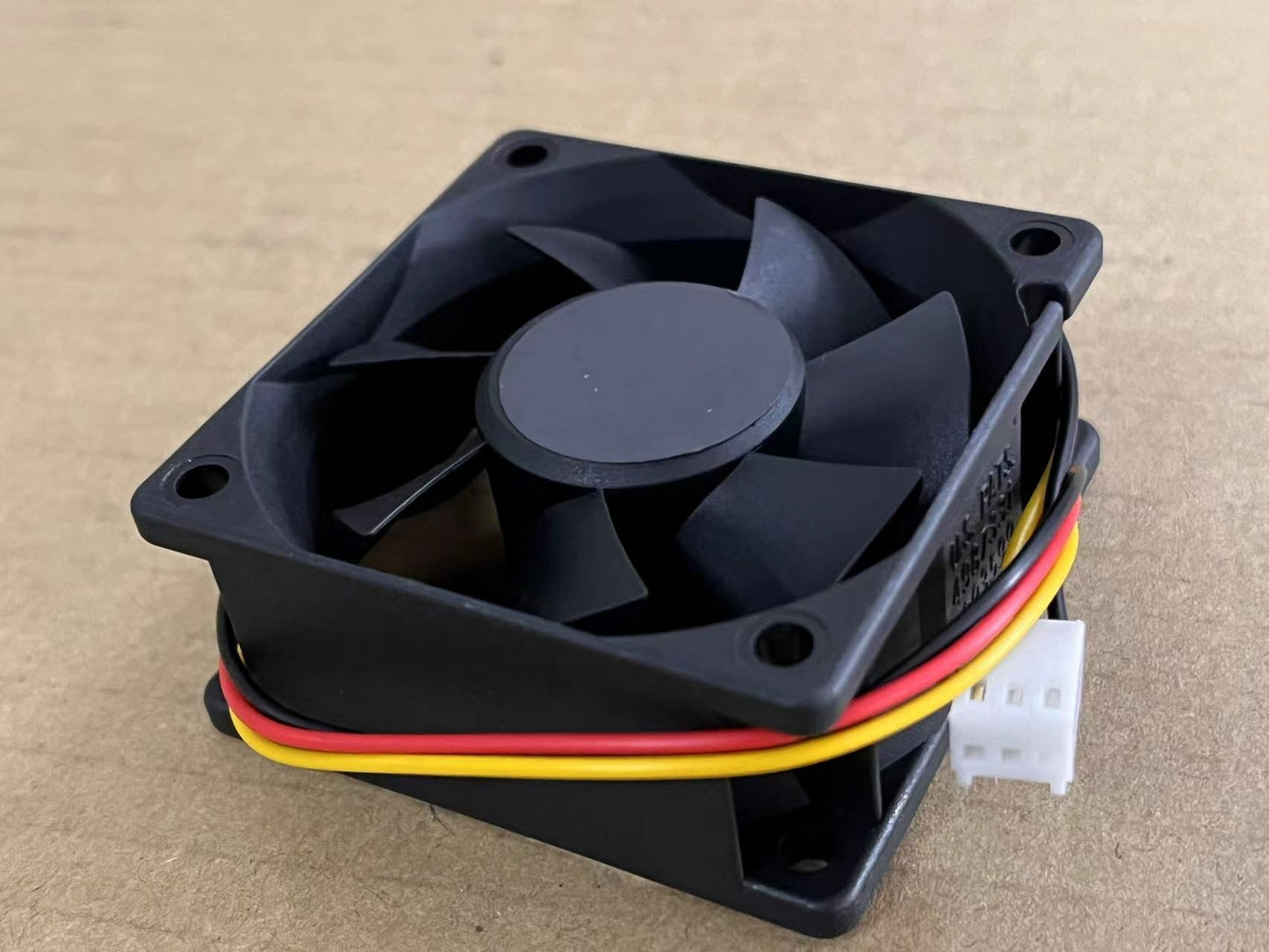 new 1PC SUNON Fan GM2406PTB1-A DC 24V 1.9W 60*60*25MM 3-WIRE