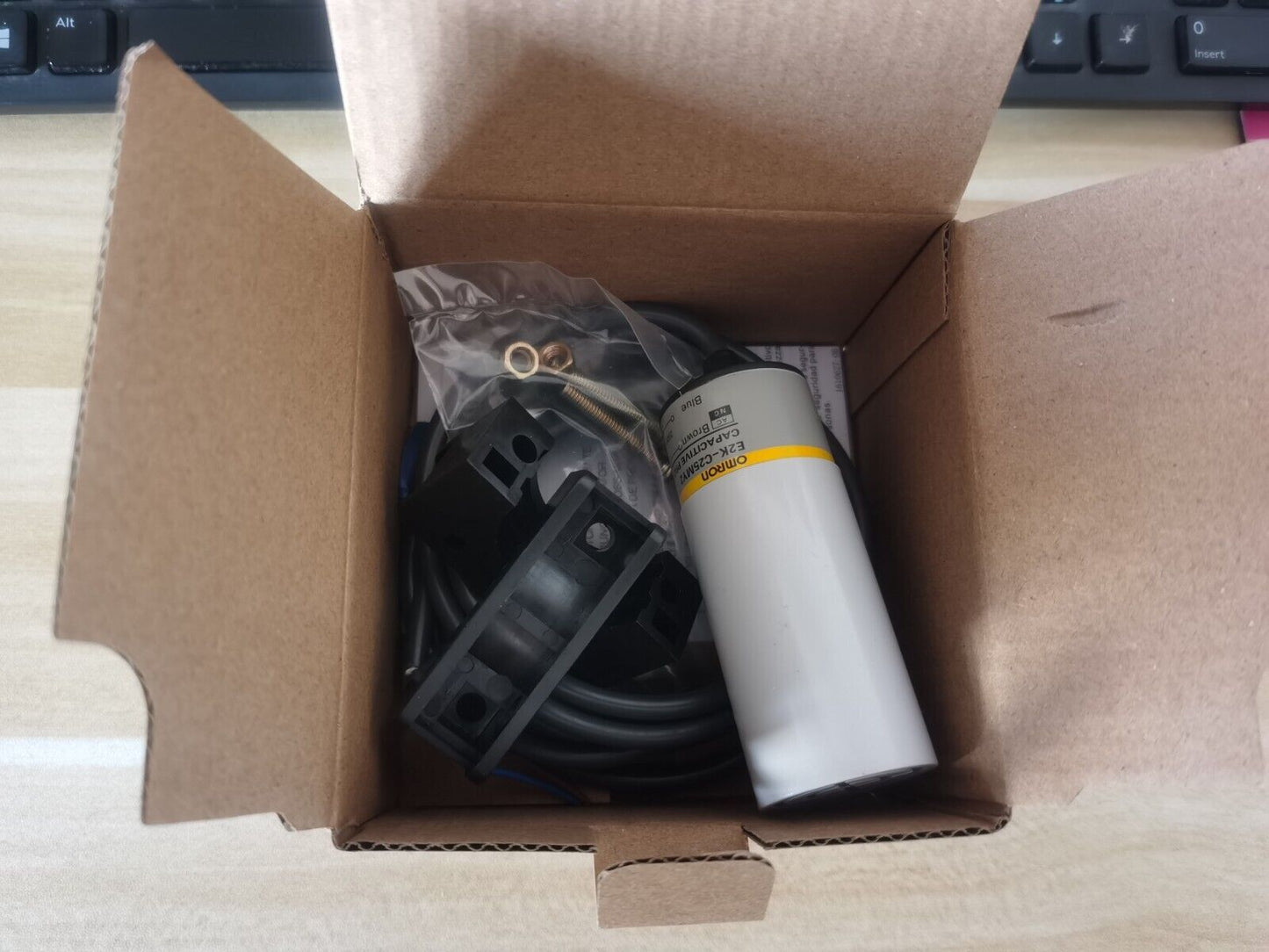 Omron E2K-C25MY2 E2KC25MY2 Proximity Switch In Box Free Shipping