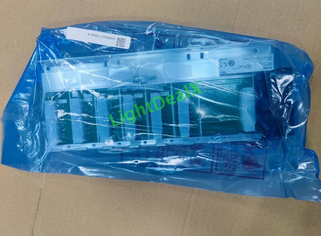 new 1PCS Mitsubishi Q35DB In Box PLC Module Q35DB - MITSUBISHI