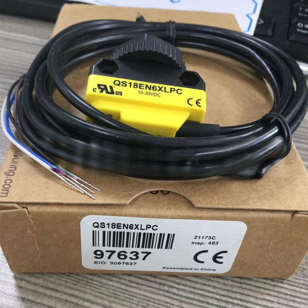 new 1PC BANNER QS18EN6XLPC sensor - OMRON