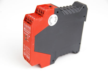 new Schneider Electric XPSAC5121P Safety Relay Module - SCHNEIDER ELECTRIC