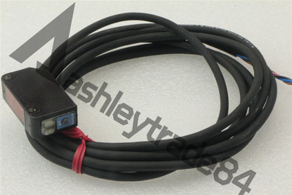 1Pc  Keyence Photoelectric Sensor PZ-V11P
