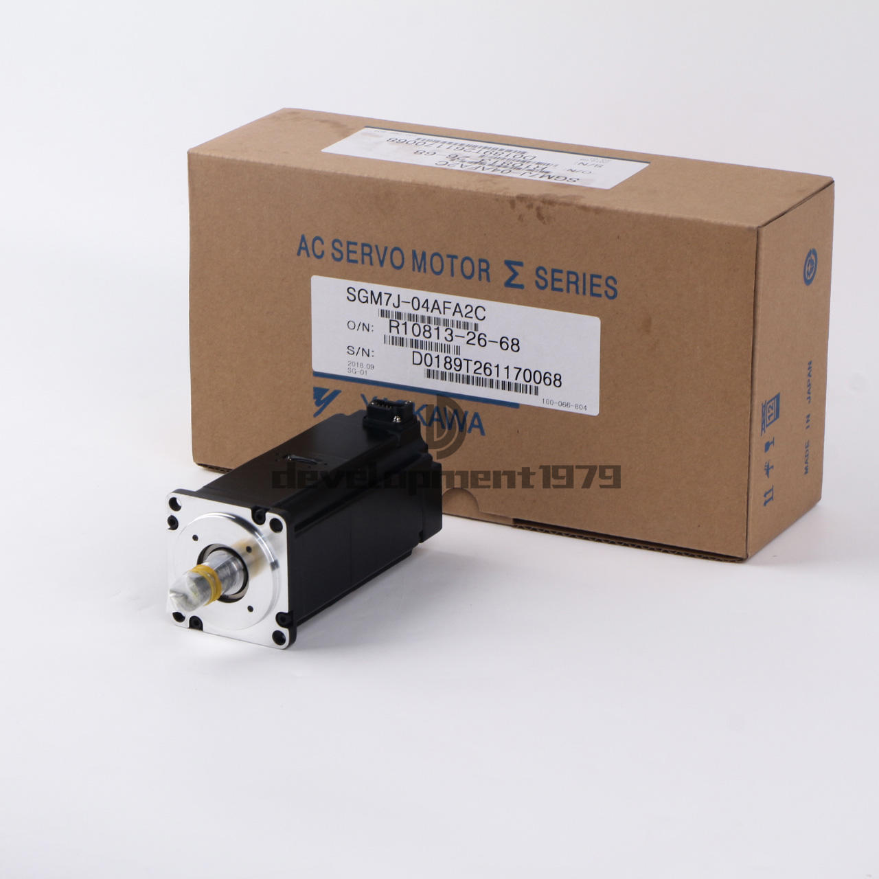 ONE Yaskawa SERVO MOTOR SGM7J-04AFA2C - YASKAWA