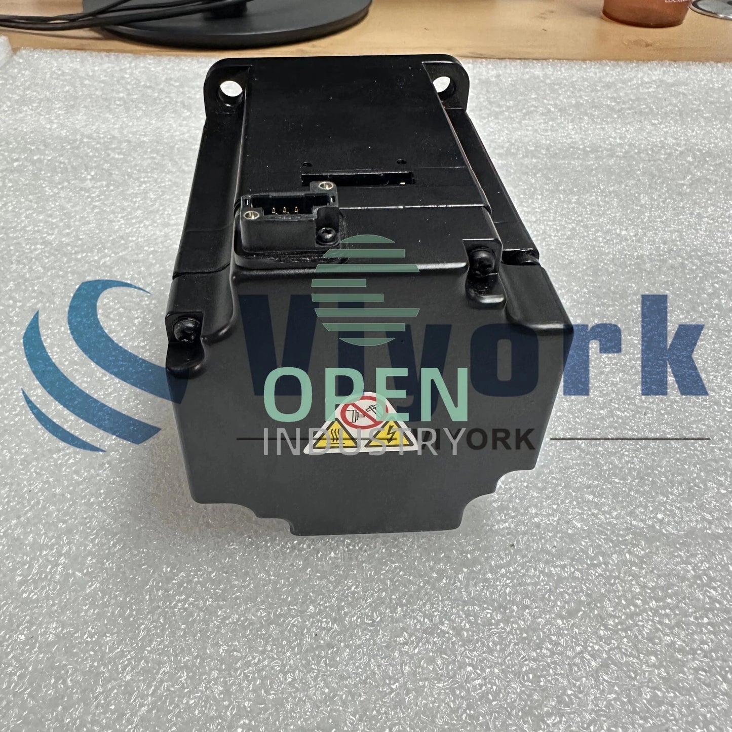 1PCS Yaskawa SGMJV-08AAA21 AC SERVO DRIVE 750W 3000RPM 2.39NM 200V