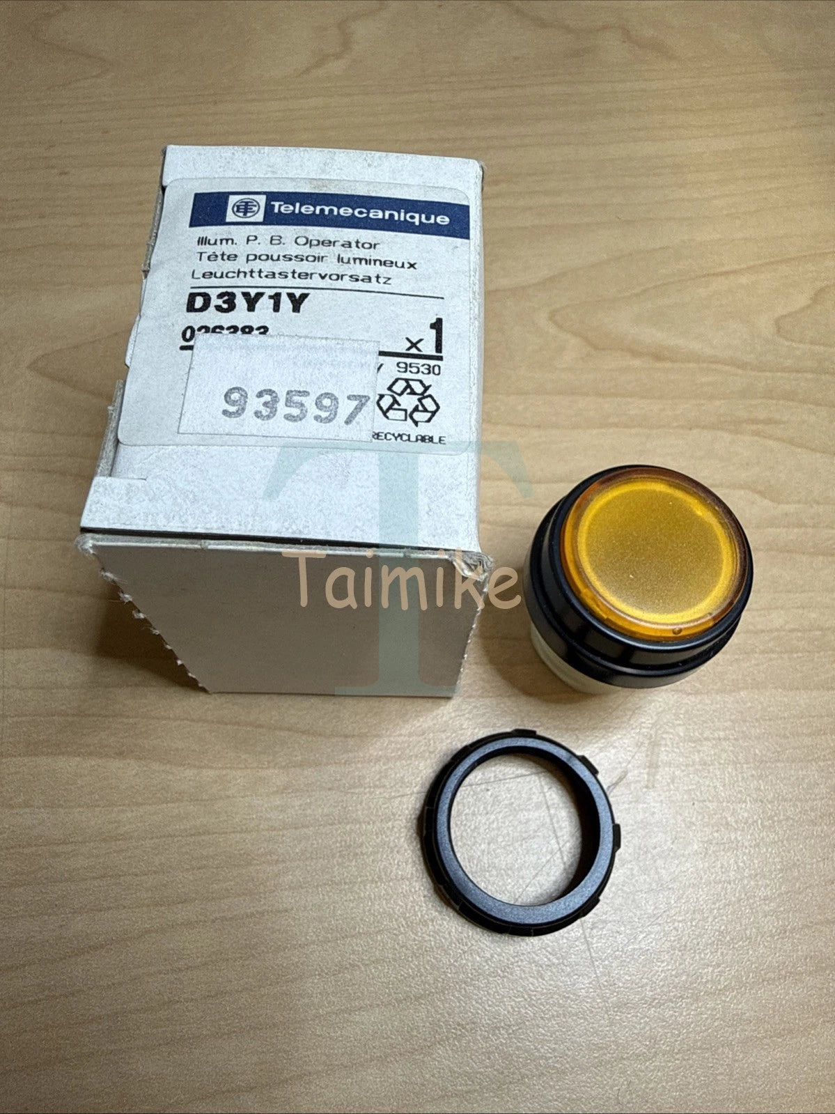 ! Telemecanique D3Y1Y Illuminated PB Operator Pushbutton 026383 Yellow