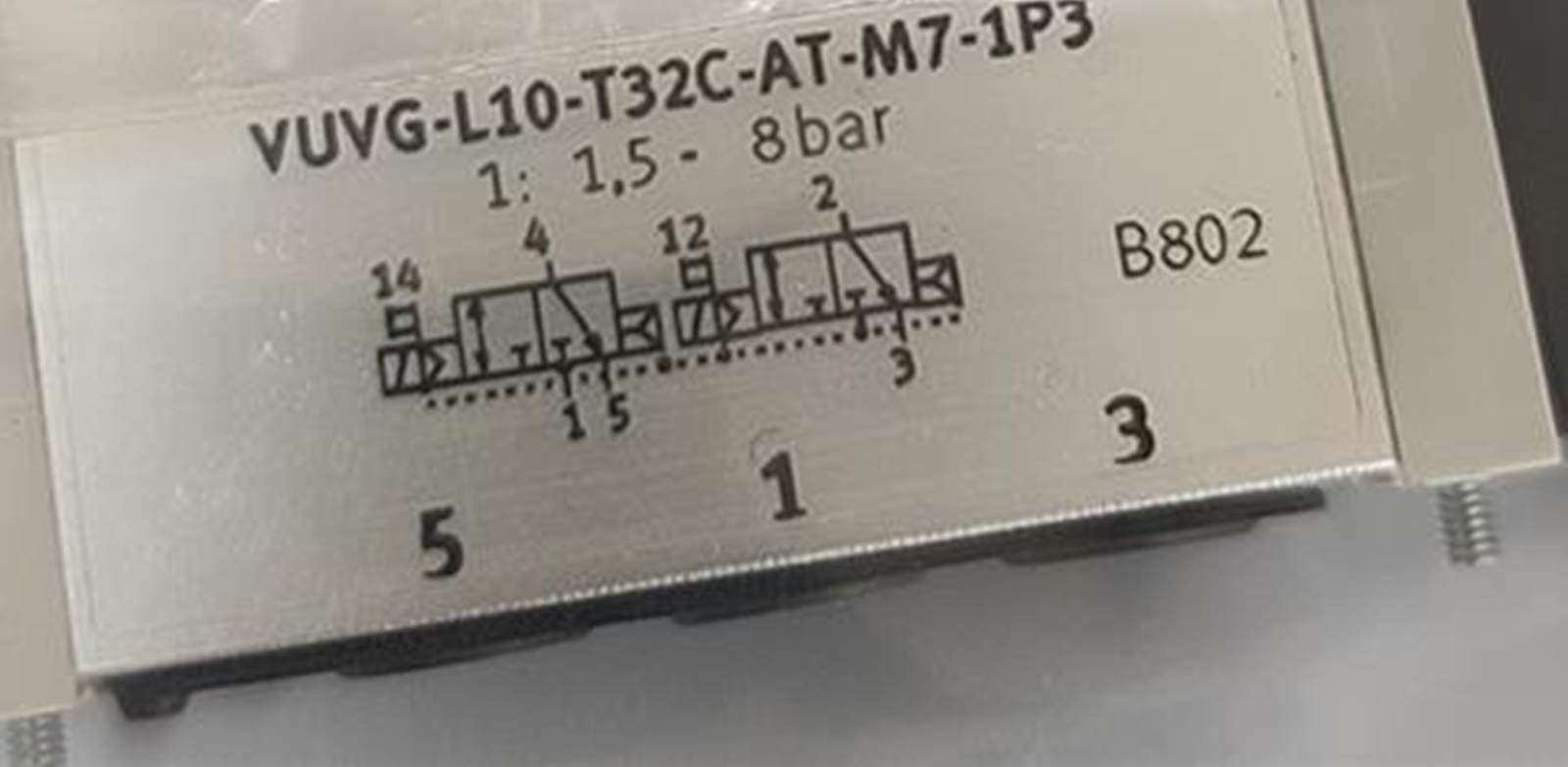 Festo VUVG-L10-T32C-AT-M7-1P3 Solenoid Industrial Valve Closed Monostable Festo